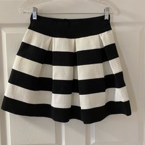 InLuv Elastic striped skirt NEW!!!
